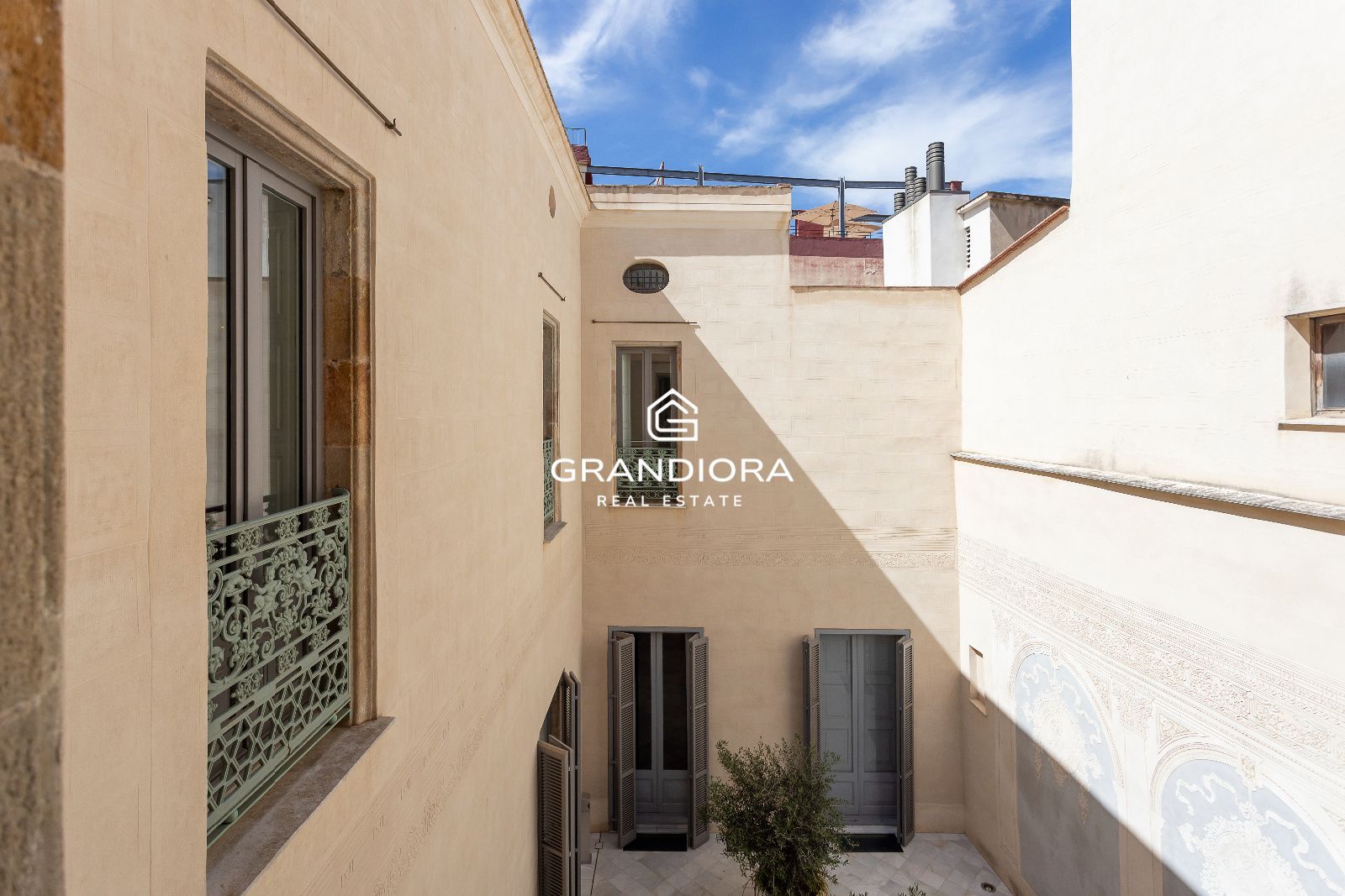 Dúplex de 190 m² con terraza de 35 m² en el Palau Moxó, Barrio Gótico - Imagen 8