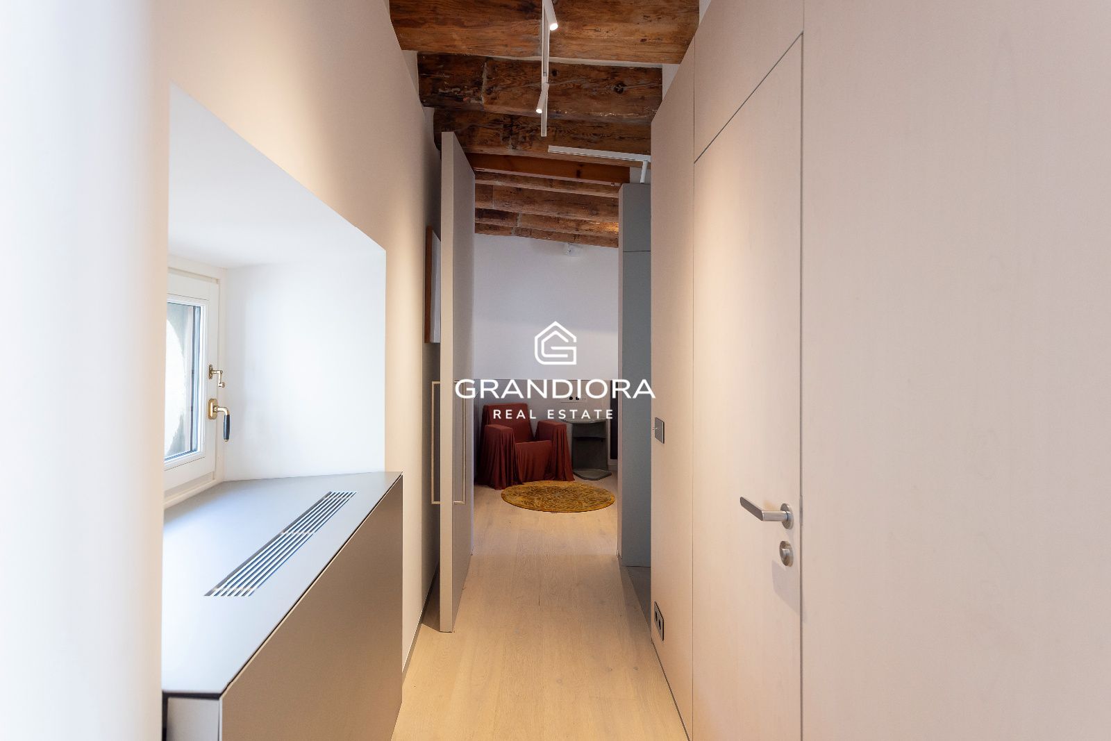 Dúplex de 190 m² con terraza de 35 m² en el Palau Moxó, Barrio Gótico - Imagen 25