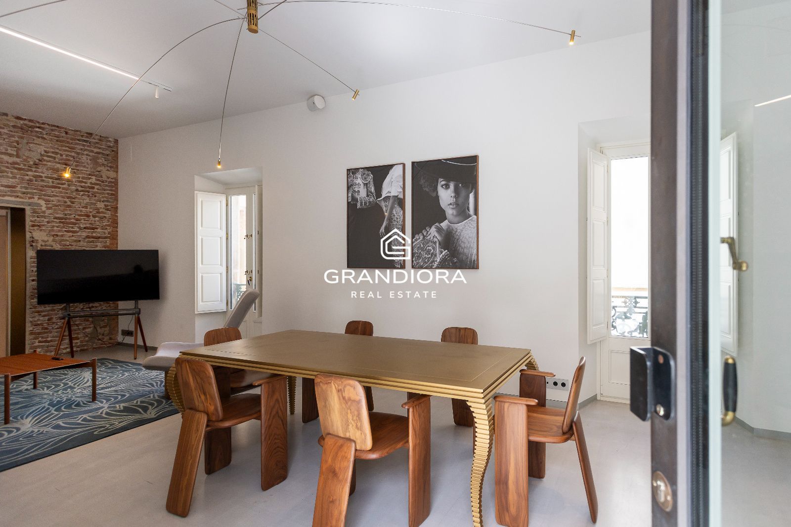 Dúplex tipo loft de 140 m² con patio privado en el Palau Moxó, Barrio Gótico - Imagen 3