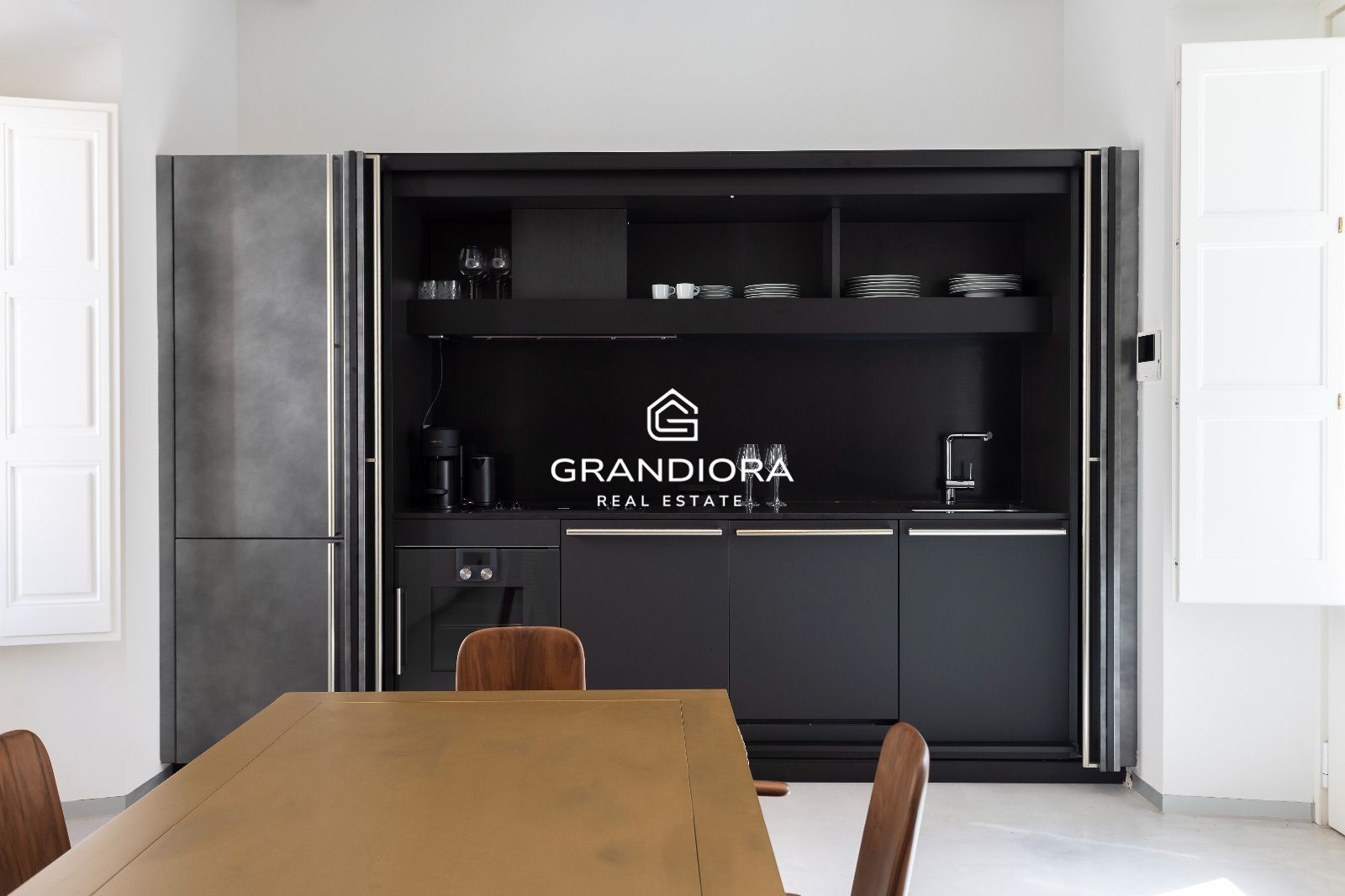 Dúplex tipo loft de 140 m² con patio privado en el Palau Moxó, Barrio Gótico - Imagen 10