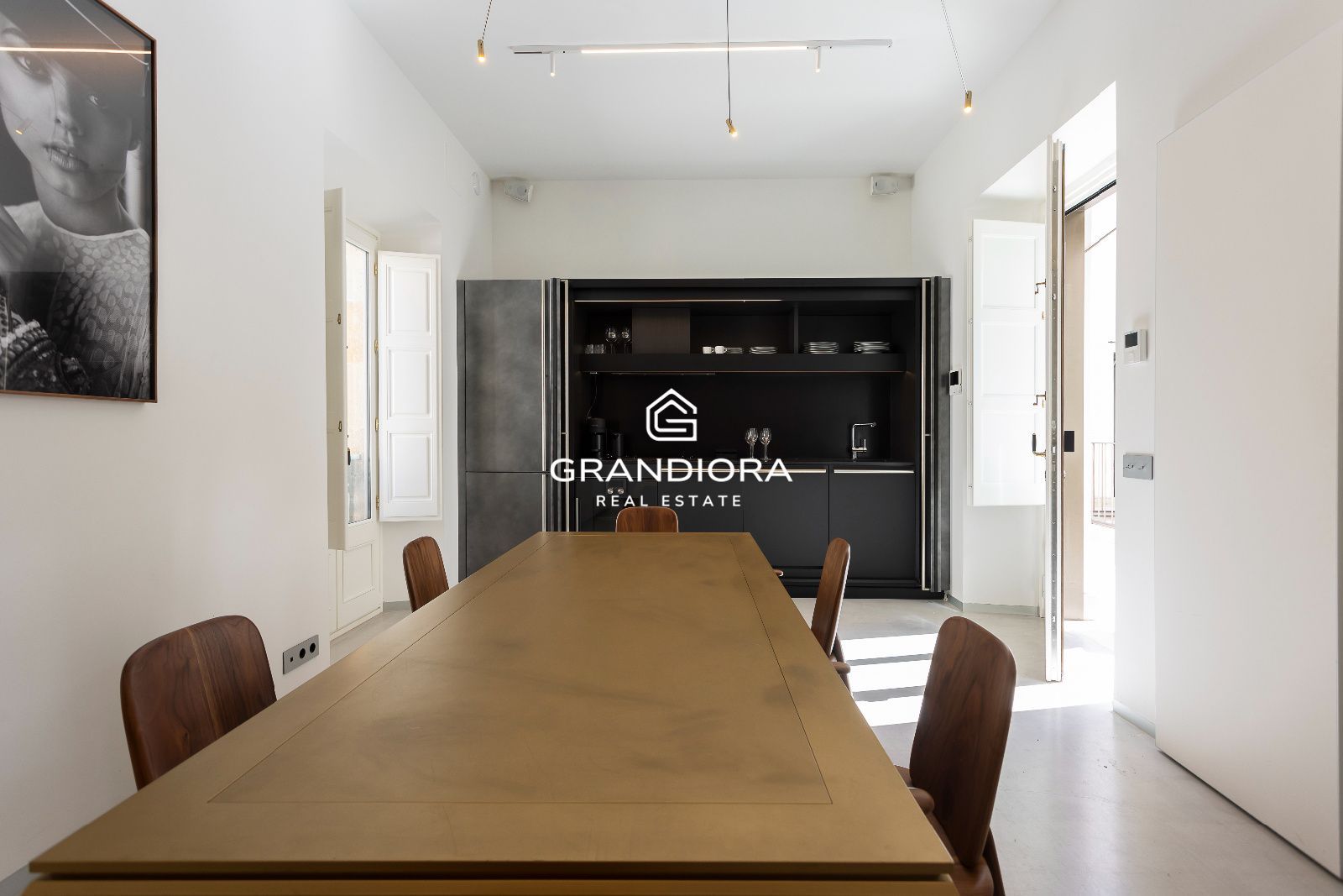 Dúplex tipo loft de 140 m² con patio privado en el Palau Moxó, Barrio Gótico - Imagen 9