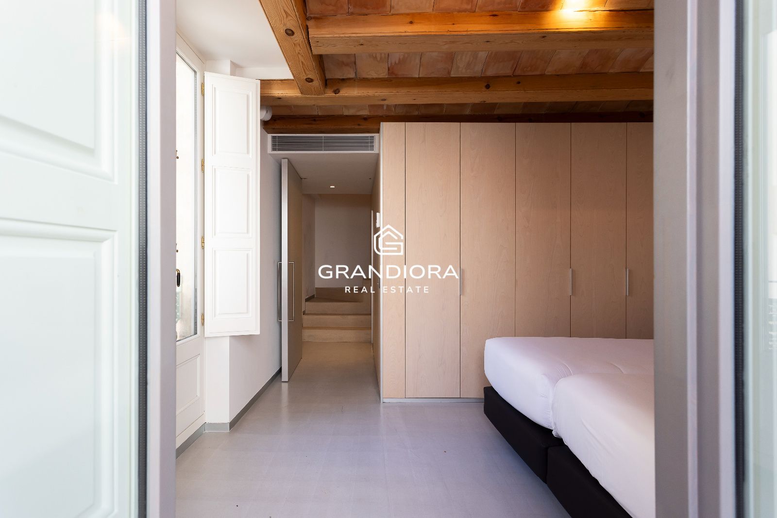 Dúplex tipo loft de 140 m² con patio privado en el Palau Moxó, Barrio Gótico - Imagen 22