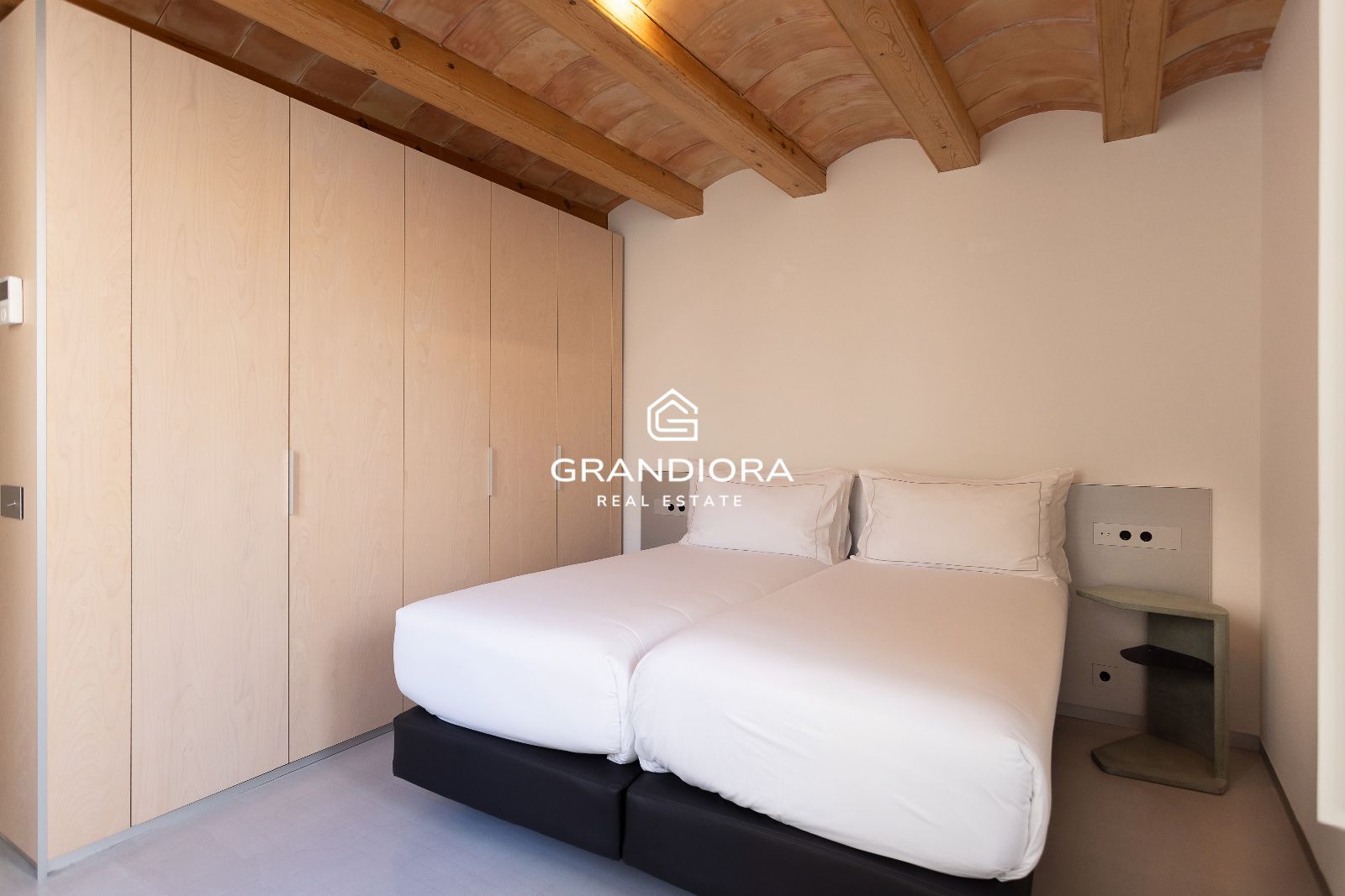 Dúplex tipo loft de 140 m² con patio privado en el Palau Moxó, Barrio Gótico - Imagen 23