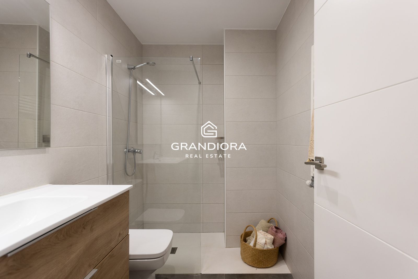 ÁTICO DÚPLEX CON PISCINA PRIVADA EN EL CENTRO DE ARENYS DE MUNT - Imagen 31
