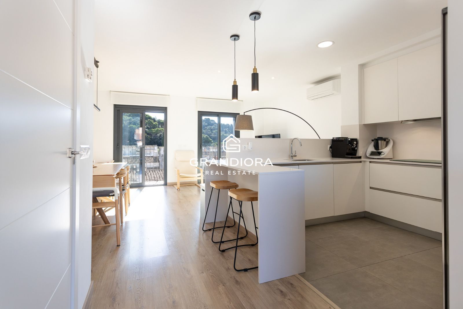 ÁTICO DÚPLEX CON PISCINA PRIVADA EN EL CENTRO DE ARENYS DE MUNT - Imagen 4