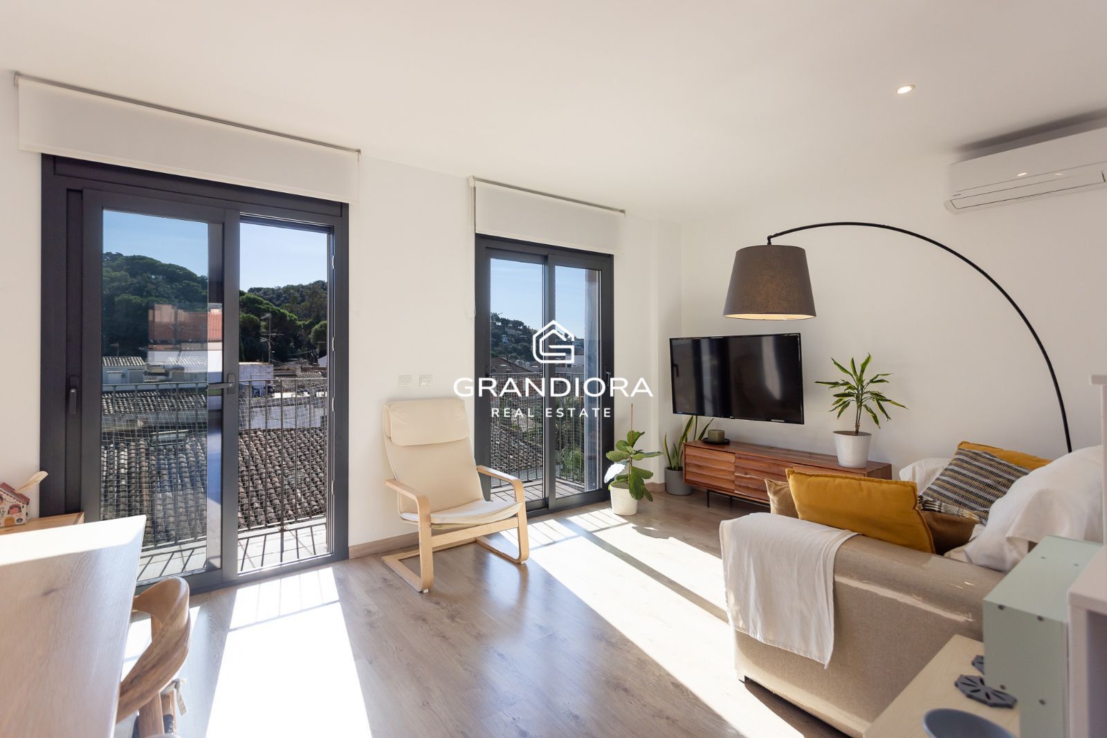 ÁTICO DÚPLEX CON PISCINA PRIVADA EN EL CENTRO DE ARENYS DE MUNT - Imagen 10