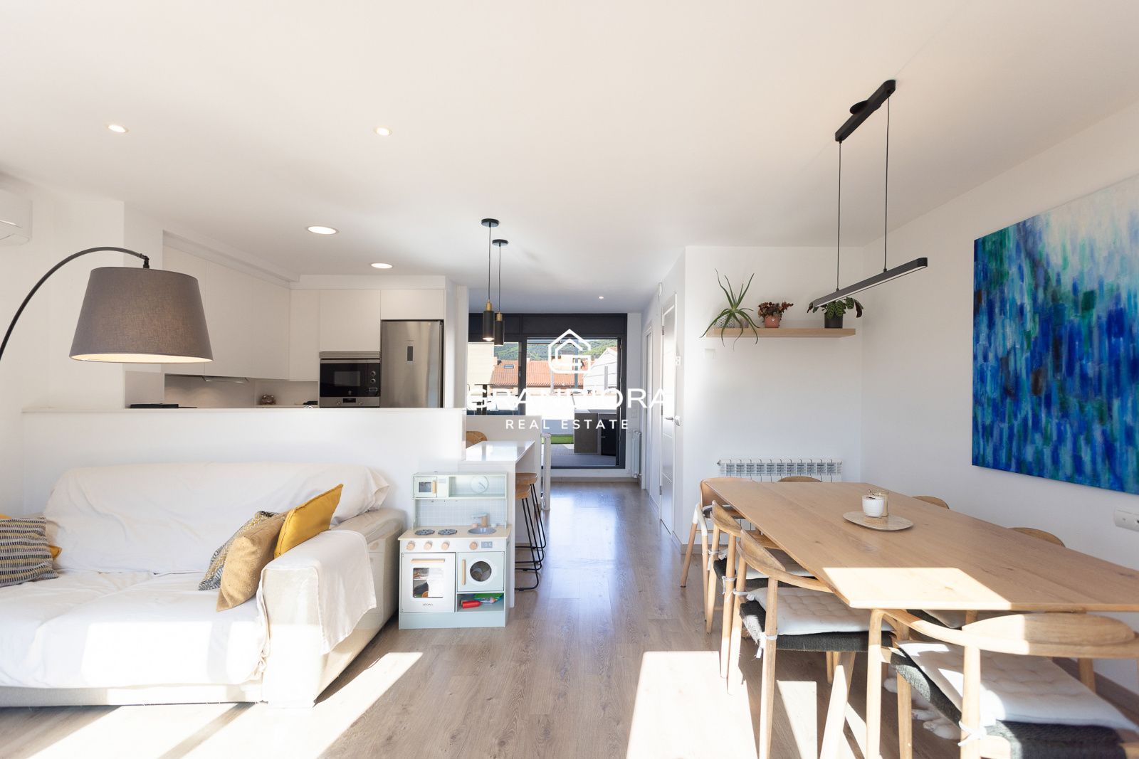 ÁTICO DÚPLEX CON PISCINA PRIVADA EN EL CENTRO DE ARENYS DE MUNT - Imagen 16