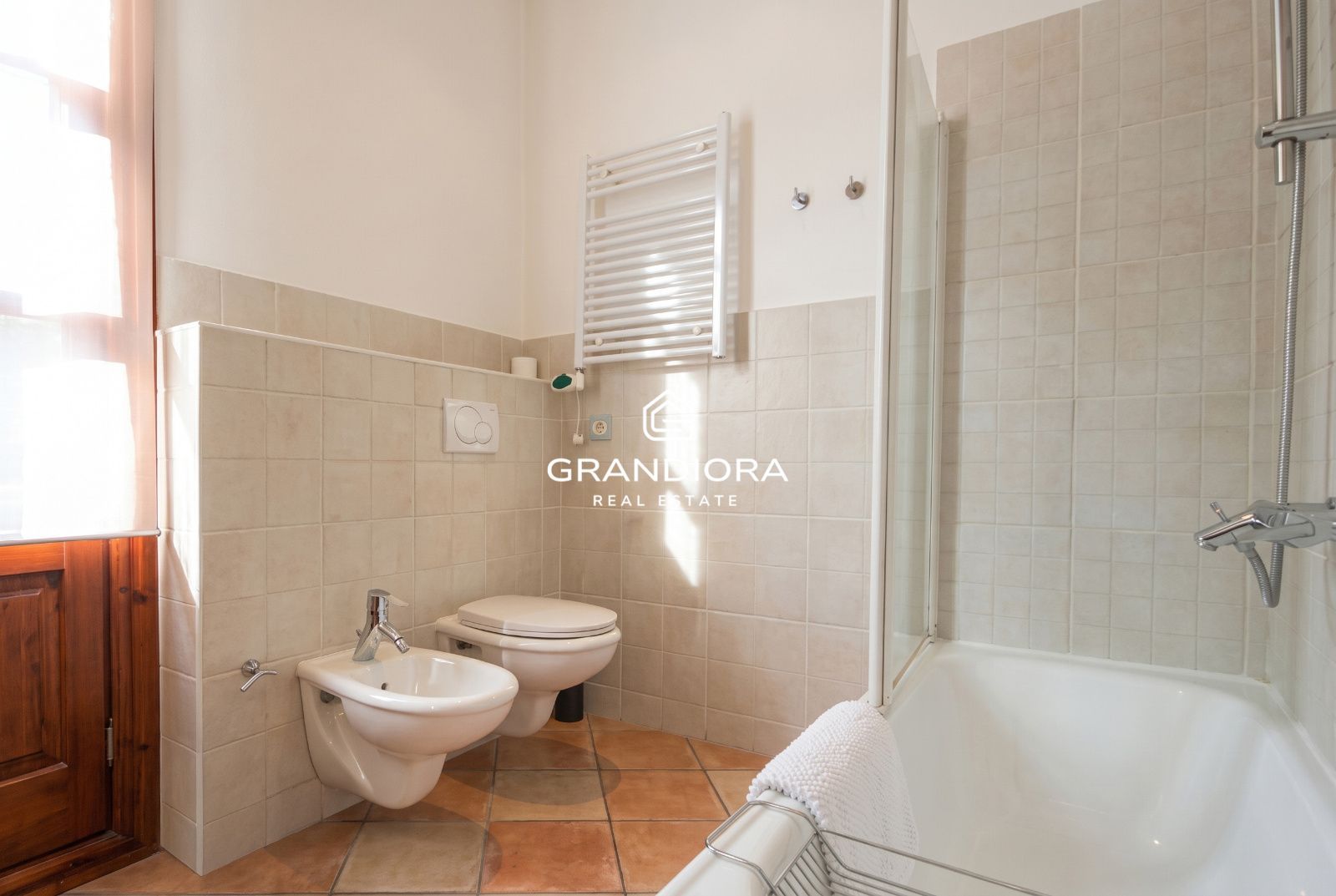 Alquiler amueblado en El Born · 2 habitaciones, bóveda catalana y mucha luz - Imagen 11