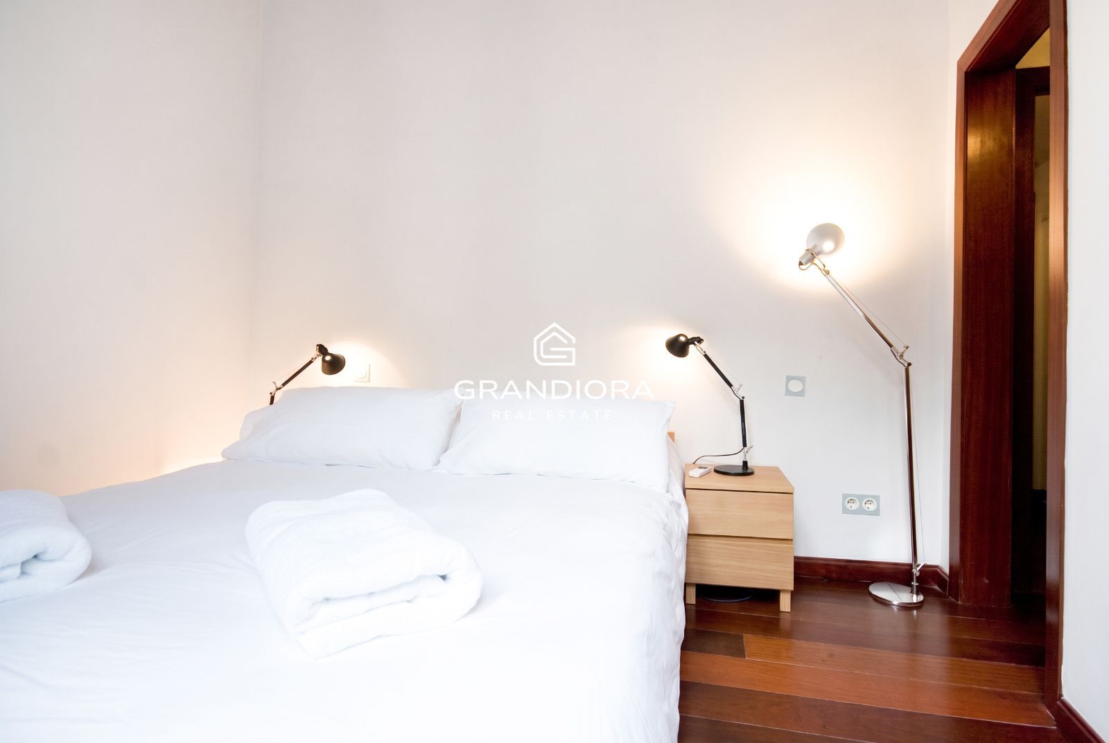 Alquiler amueblado en El Born · 2 habitaciones, bóveda catalana y mucha luz - Imagen 14