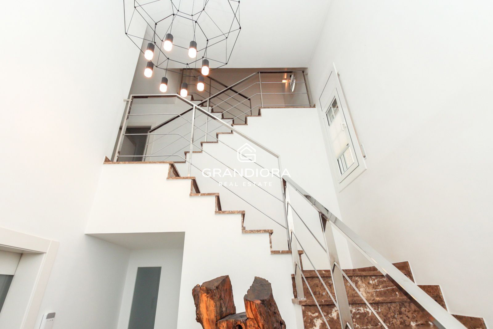 Espectacular vivienda unifamiliar de diseño con piscina climatizada y vistas al Tibidabo en Barberà del Vallès - Imagen 15