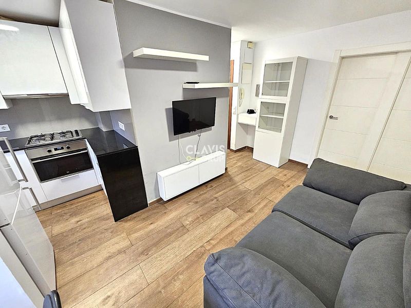 Flat for sale Barcelona. Ref: 2079. Clavis Grup