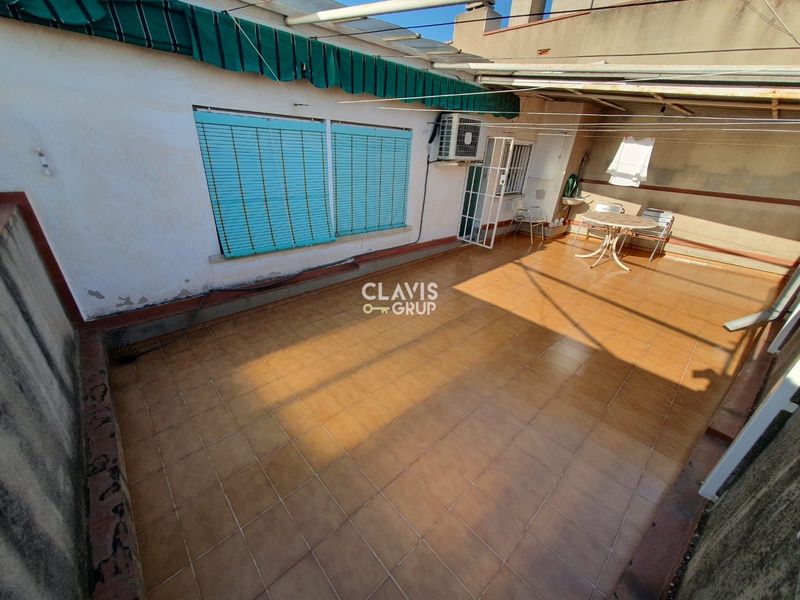 Dúplex en alquiler Barcelona. Ref: 26811. Clavis Grup