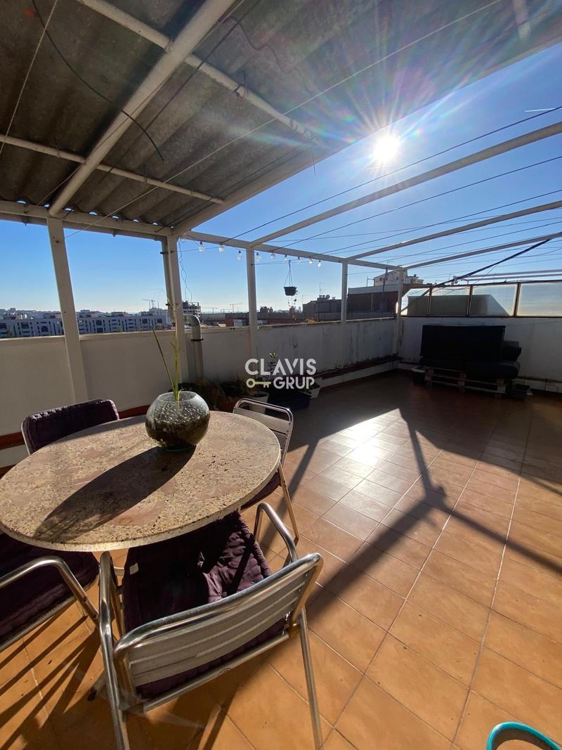 Dúplex en alquiler Barcelona. Ref: 26811. Clavis Grup