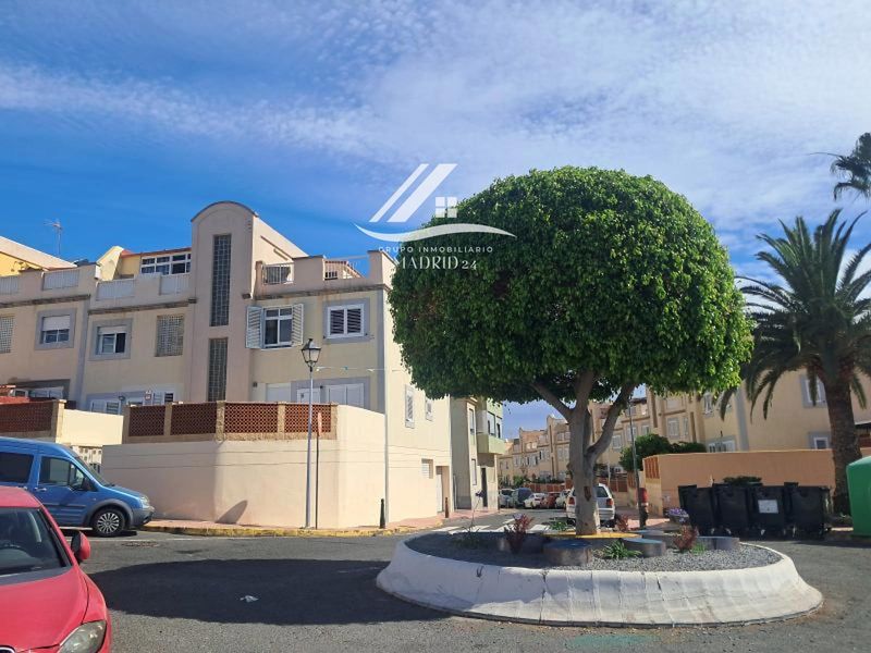 Adosado en venta Telde, Las Palmas. Ref: 1569. Grupo Inmobiliario Madrid 24