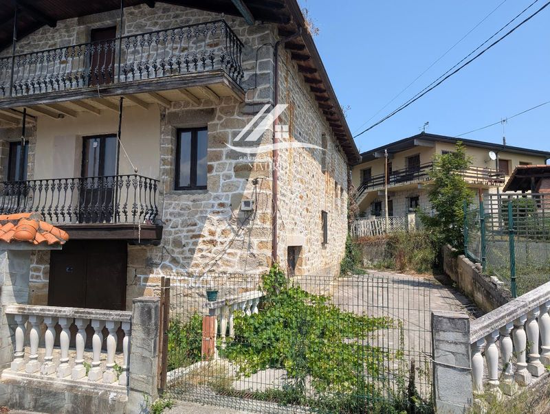 Casa en venta Valle De Villaverde, Cantabria. Ref: 1789. Grupo Inmobiliario Madrid 24