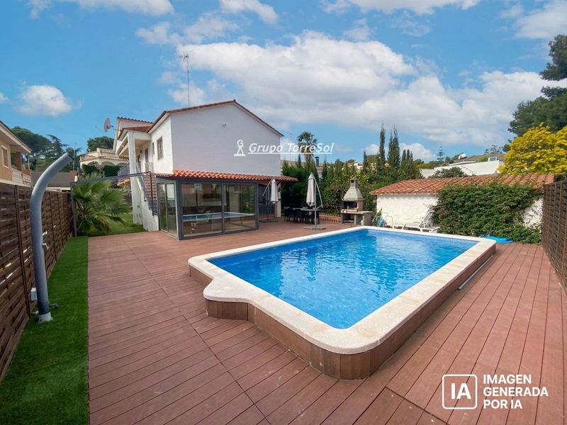 Chalet Independiente en venta Cunit, Tarragona. Ref: 10928. Grupo Torresol