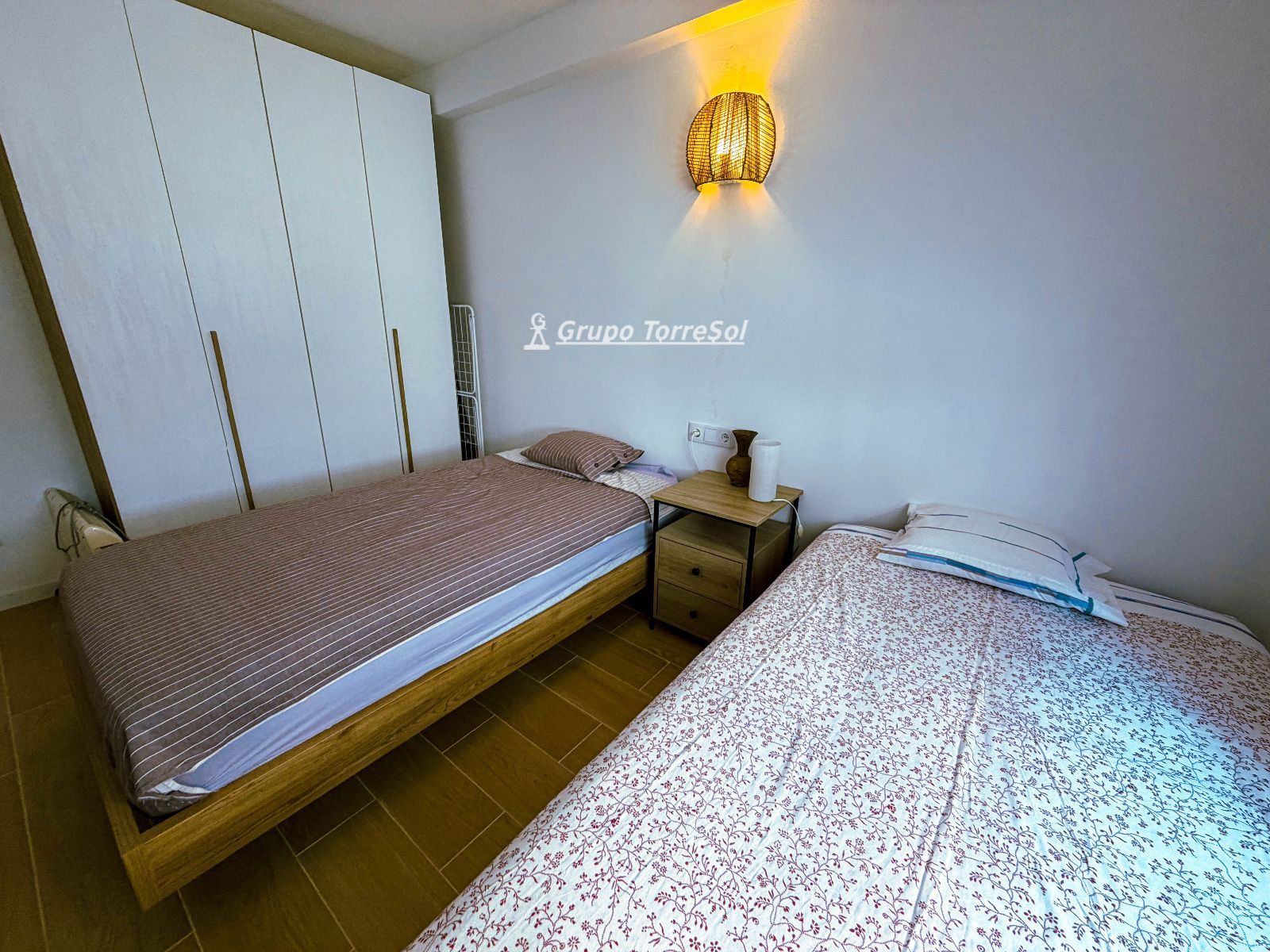 Habitación - Piso reformado en Calafell con salida al mar