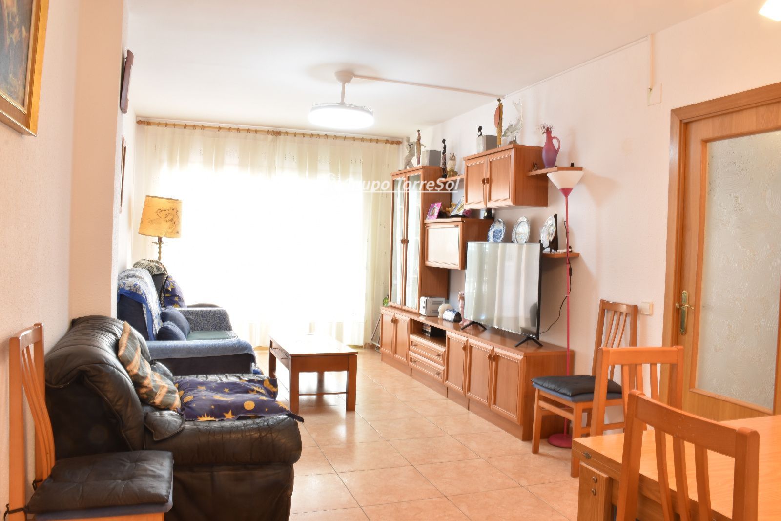 PISO CON PARKING ASCENSOR SEGUNDA LINEA EN CALAFELL