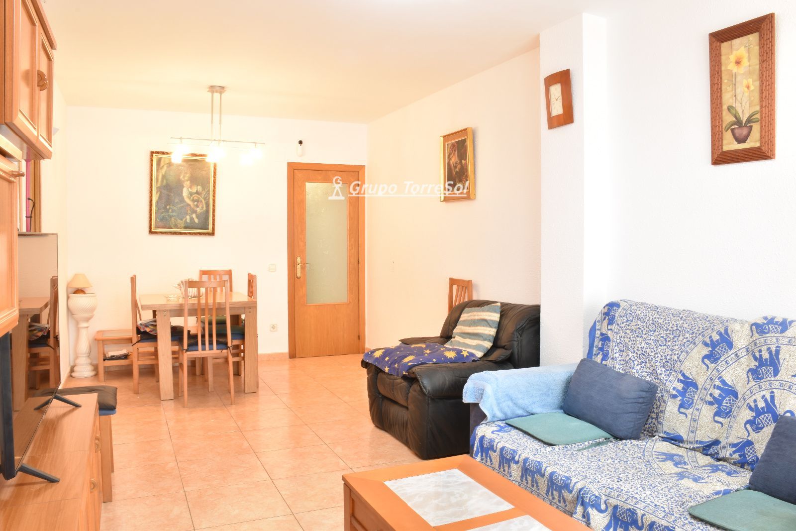 PISO CON PARKING ASCENSOR SEGUNDA LINEA EN CALAFELL