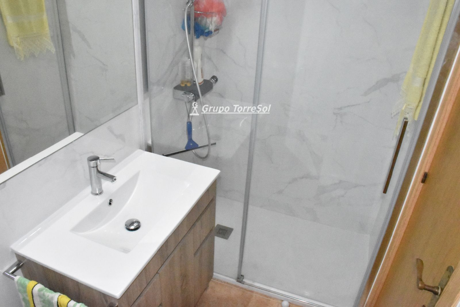 PISO CON PARKING ASCENSOR SEGUNDA LINEA EN CALAFELL