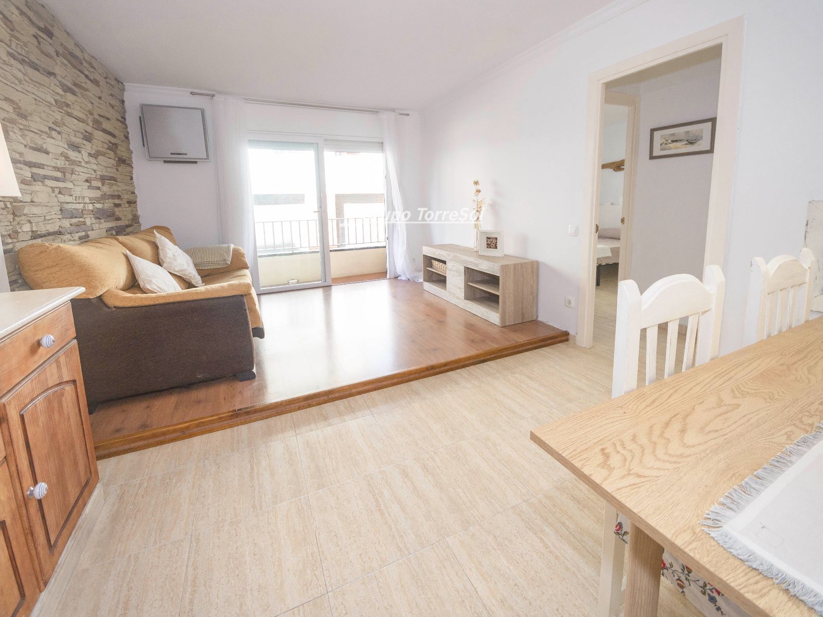 salon-comedor - PISO CENTRICO COMPLETAMENTE REFORMADO CERCA DEL MAR!