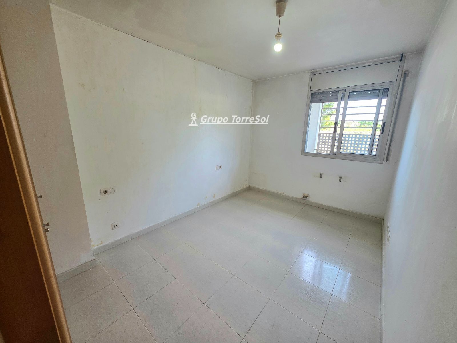 Planta Baja con parking y piscina