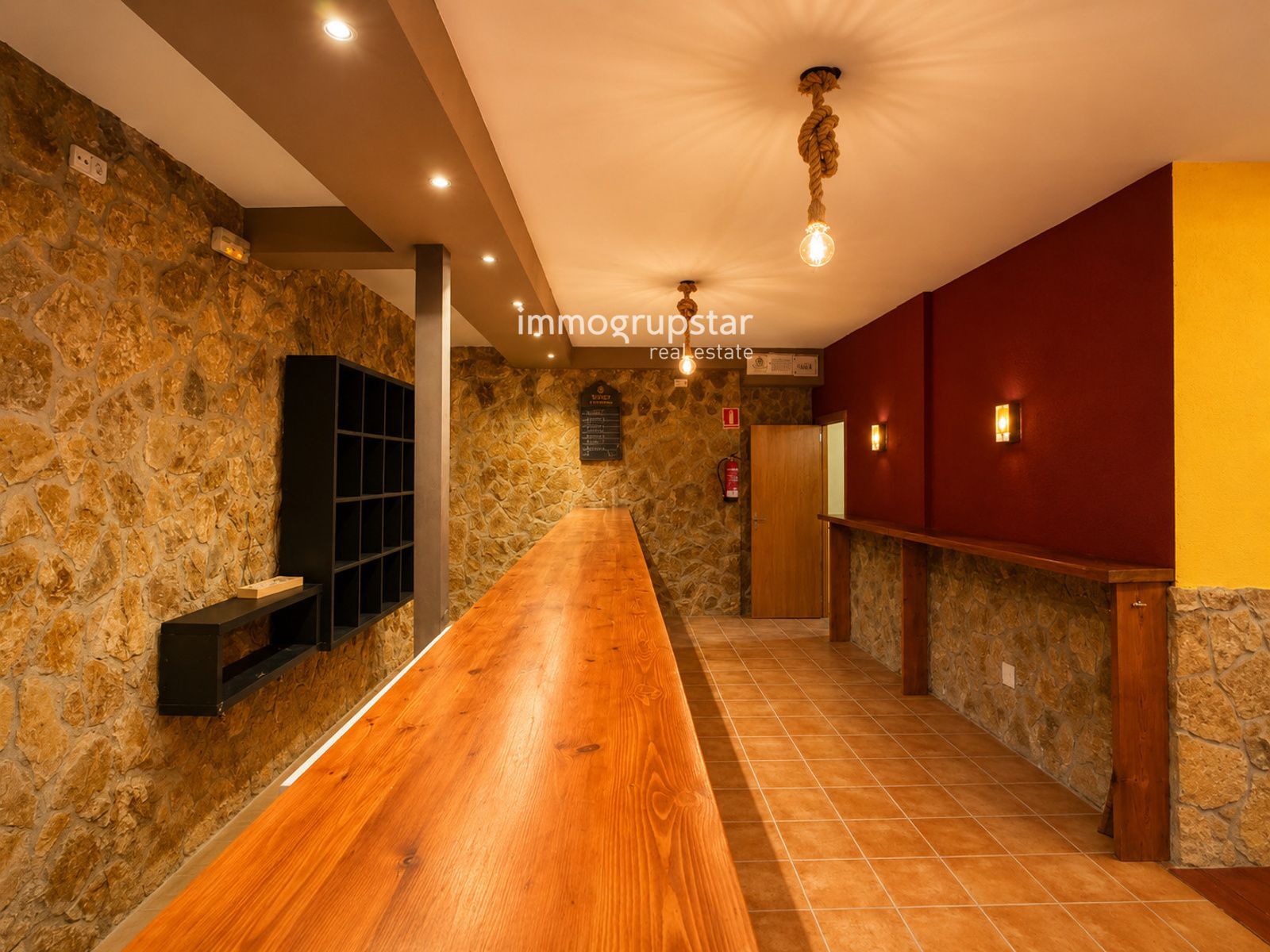 ¡Vive e invierte en el corazón de Palamós! Chalet pareado con local multifuncional a 5 minutos de la playa - Foto 45