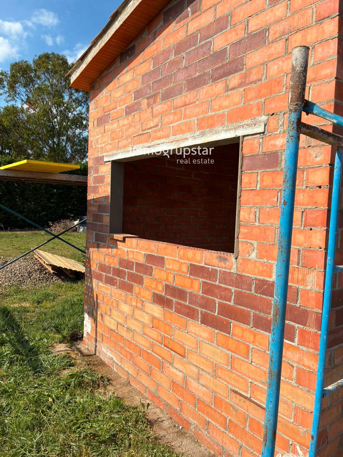 Parcela rústica de 4.000 m² con una construcción de 10 m² más poche de 5 m² ,pozo y luz en Calonge — totalmente plana, vallada. - Foto 18