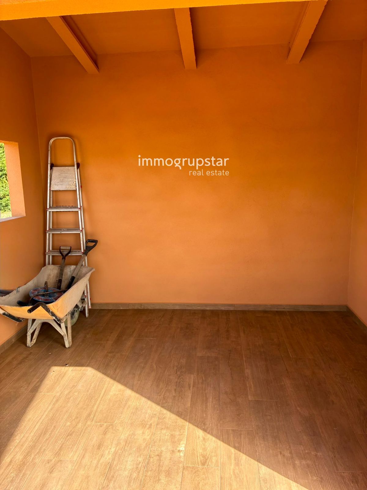 Parcela rústica de 4.000 m² con una construcción de 10 m² más poche de 5 m² ,pozo y luz en Calonge — totalmente plana, vallada. - Foto 19