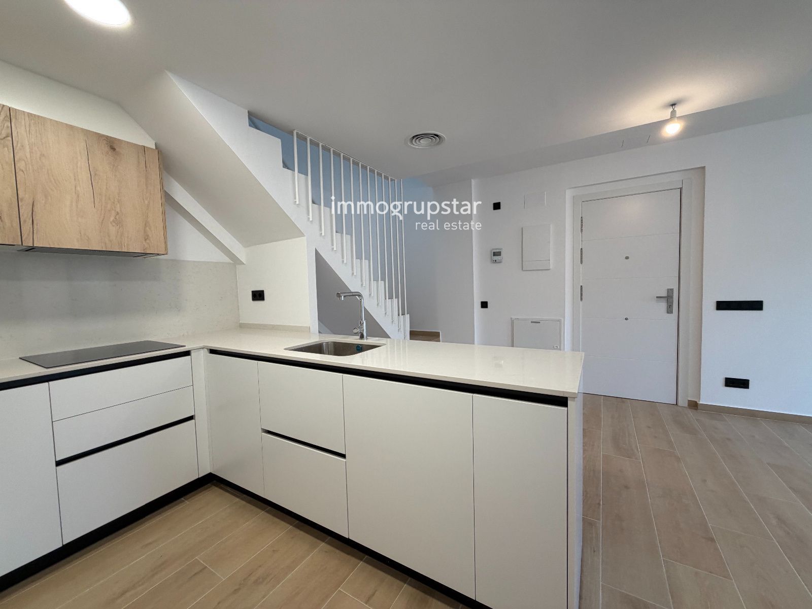Penthouse op 4 km van het strand met uitstekende kwaliteiten - Foto 4
