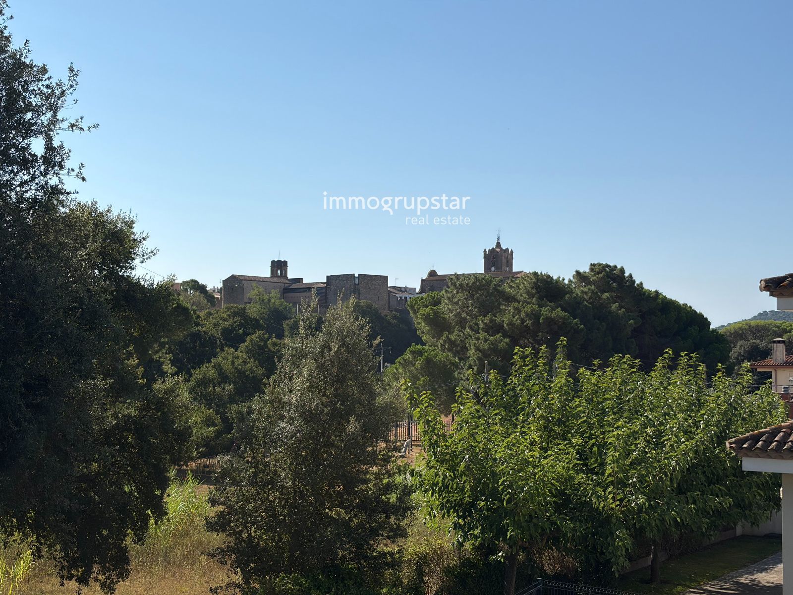 Exclusiva casa de obra nueva con vistas al casco antiguo de Calonge - Foto 37