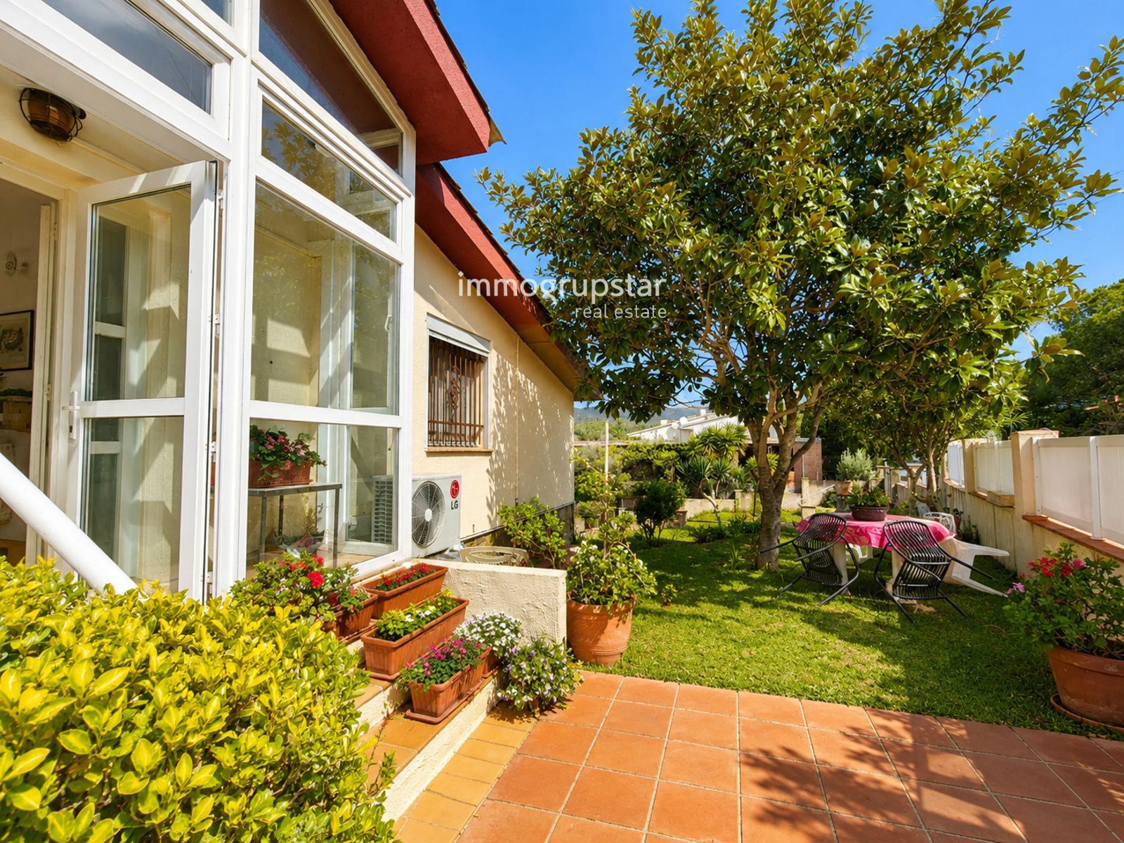 Exclusiva casa con jardín y terraza en Sant Antoni de Calonge, a pasos del mar - Foto 3
