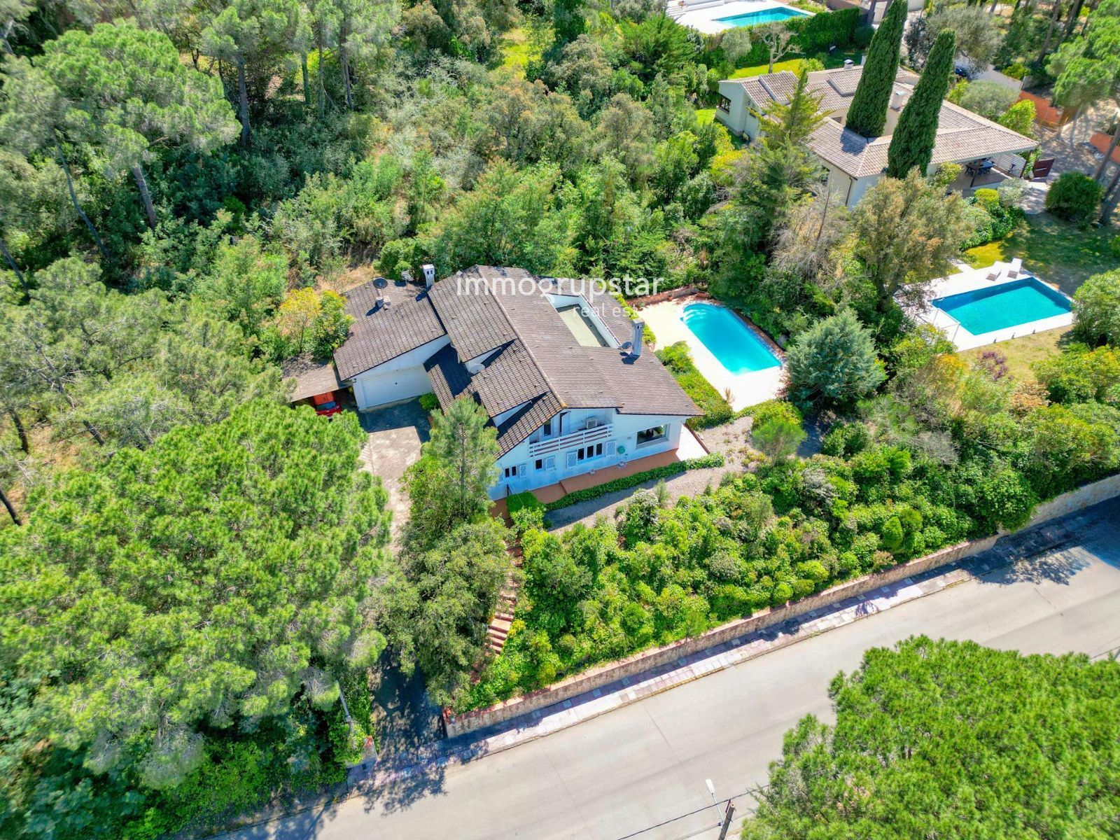 Villa exclusiva con piscina y privacidad en Golf Costa Brava - Foto 34