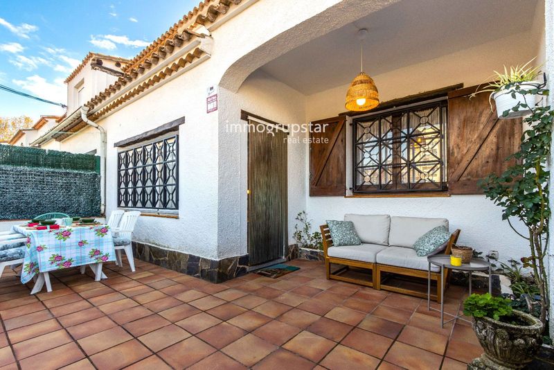 Adosado en venta Castell-Platja d