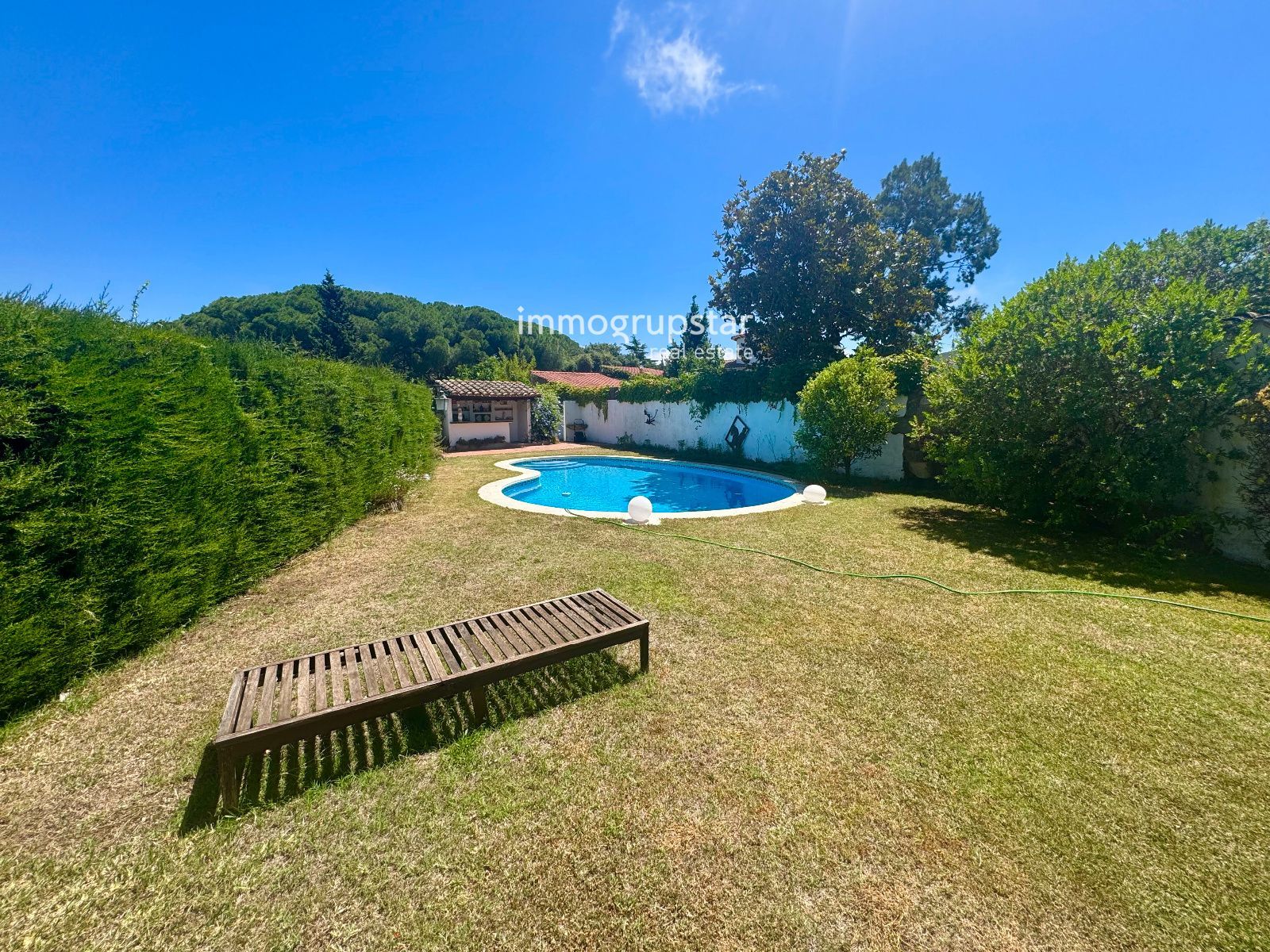 Masía histórica con piscina y terreno - Foto 4