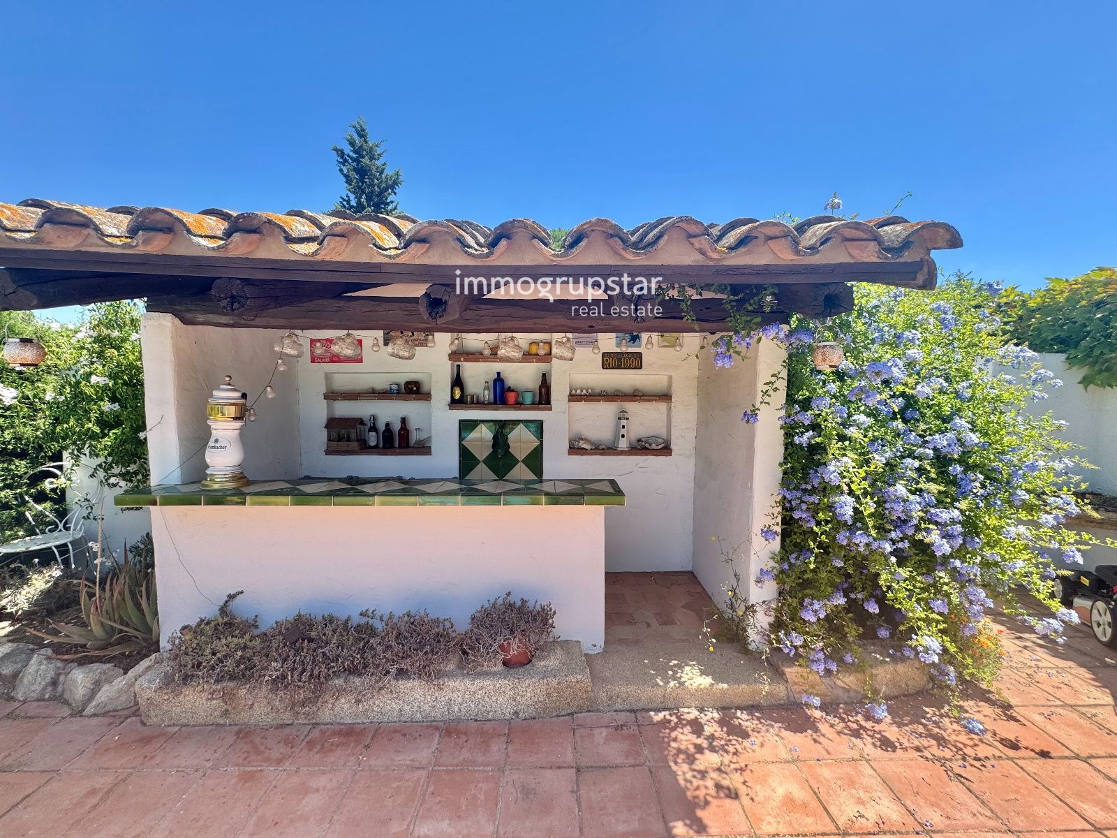 Masía histórica con piscina y terreno - Foto 9