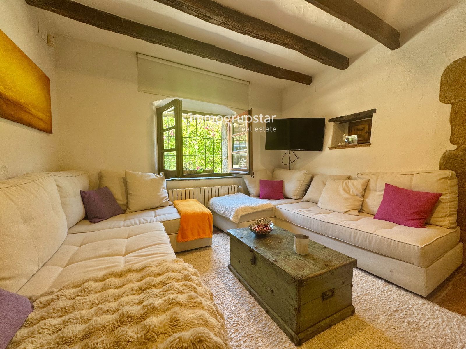 Masía histórica con piscina y terreno - Foto 14