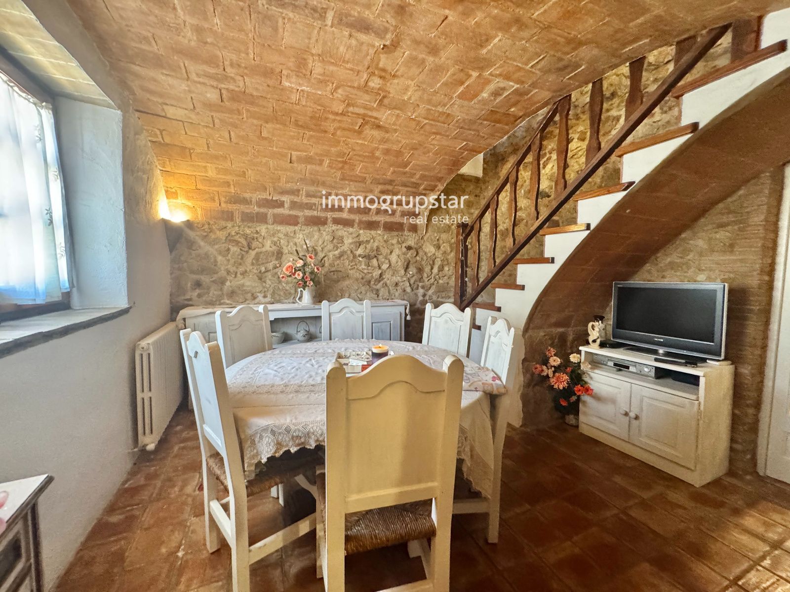 Masía histórica con piscina y terreno - Foto 21