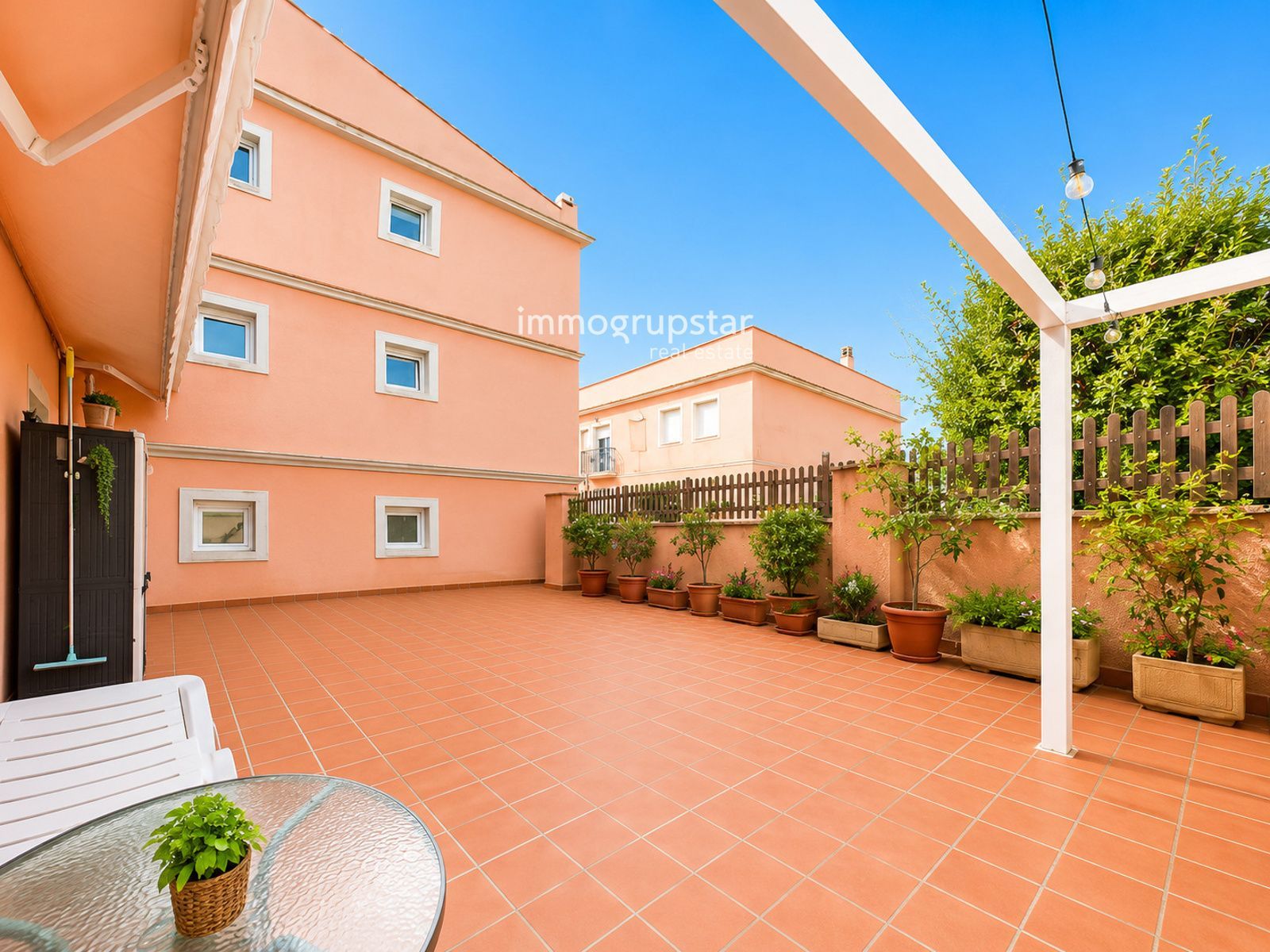 Apartamento de 146m², terraza de 90m² ,parking a tan solo a 7 minutos de la playa y del centro en Sant Feliu de Guíxols. - Foto 12