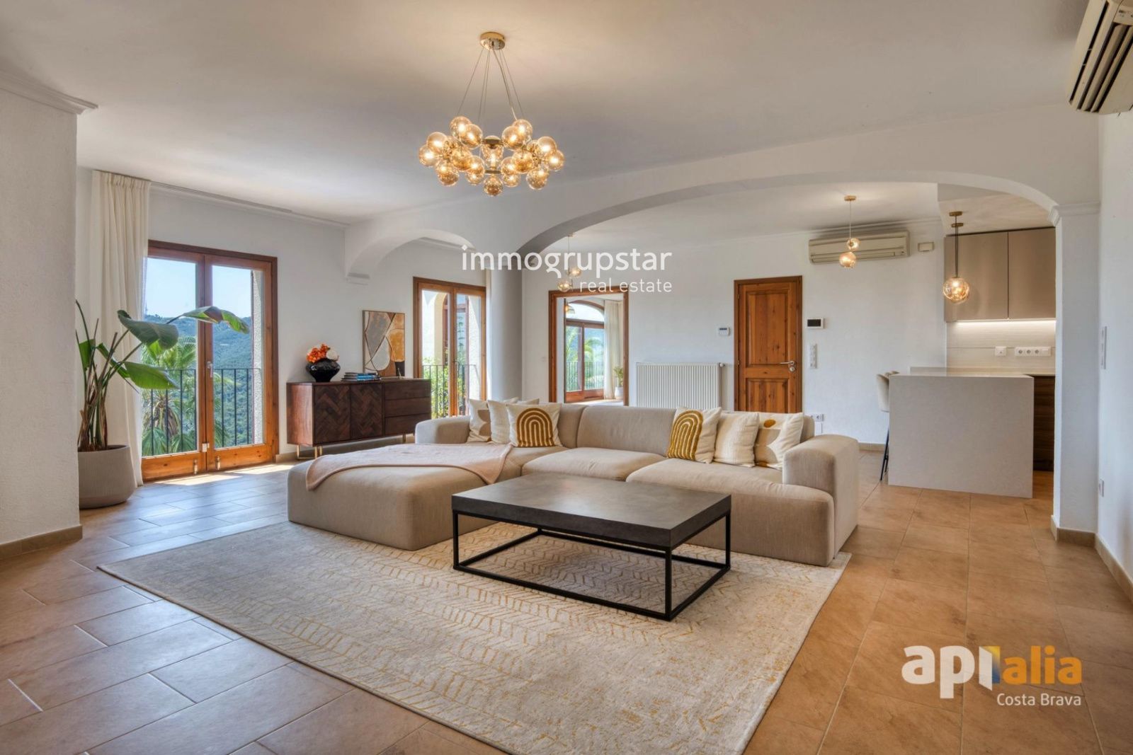 Casa con piscina y vistas en la Costa Brava - Foto 2