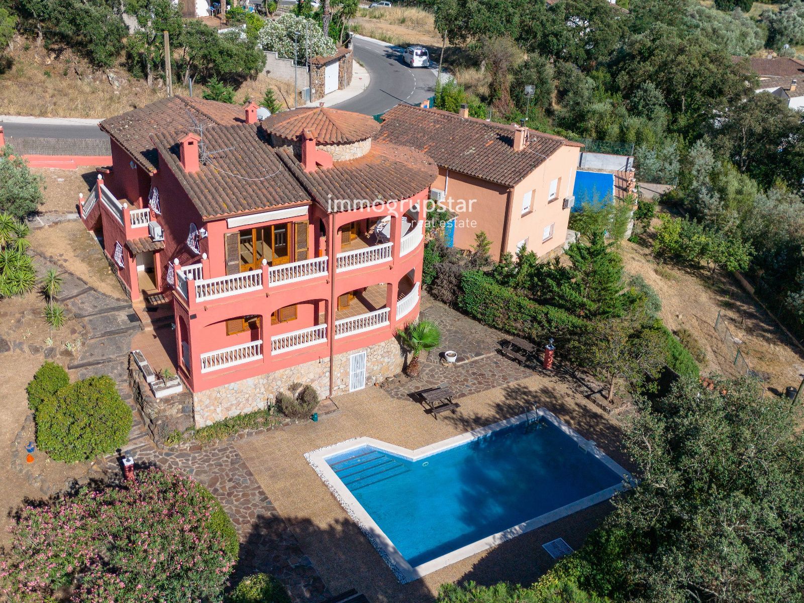 CHALET INDEPENDIENTE CON LICENCIA TURÍSTICA Y PISCINA EN MAS PERE - Foto 2