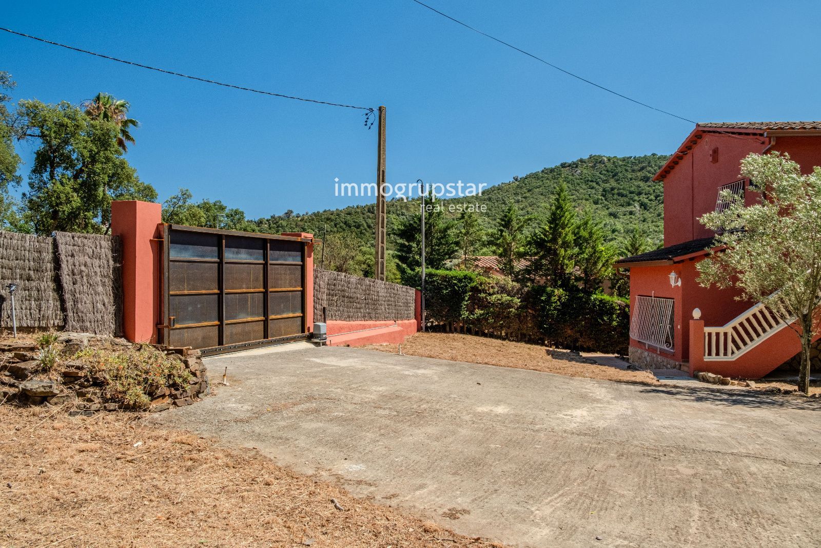 CHALET INDEPENDIENTE CON LICENCIA TURÍSTICA Y PISCINA EN MAS PERE - Foto 11