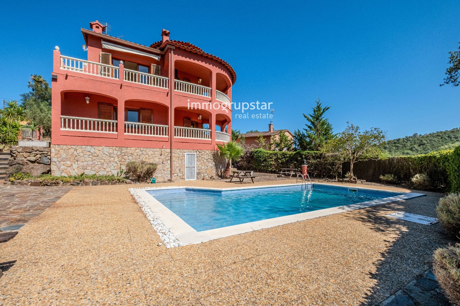 CHALET INDEPENDIENTE CON LICENCIA TURÍSTICA Y PISCINA EN MAS PERE - Foto 1
