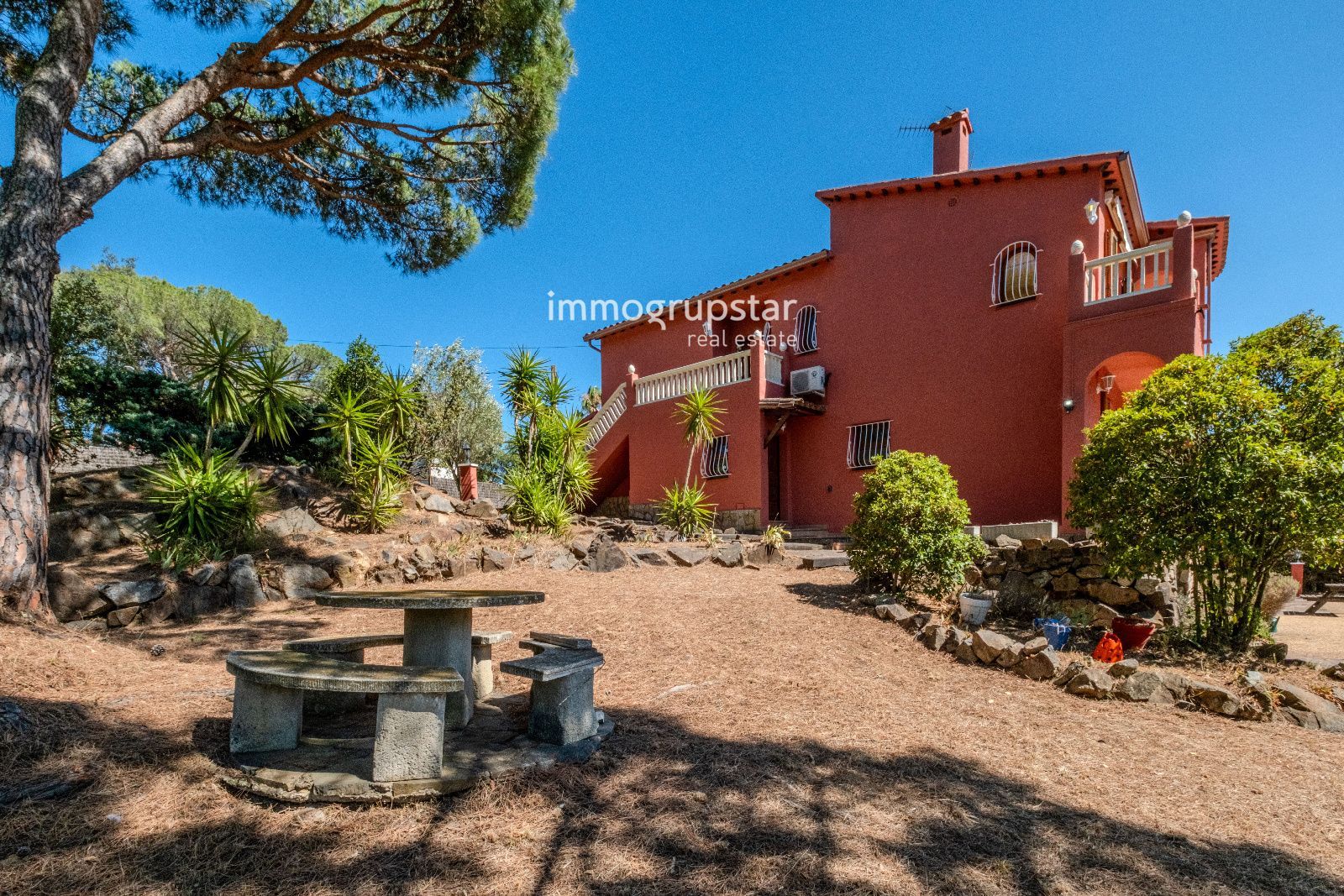 CHALET INDEPENDIENTE CON LICENCIA TURÍSTICA Y PISCINA EN MAS PERE - Foto 13