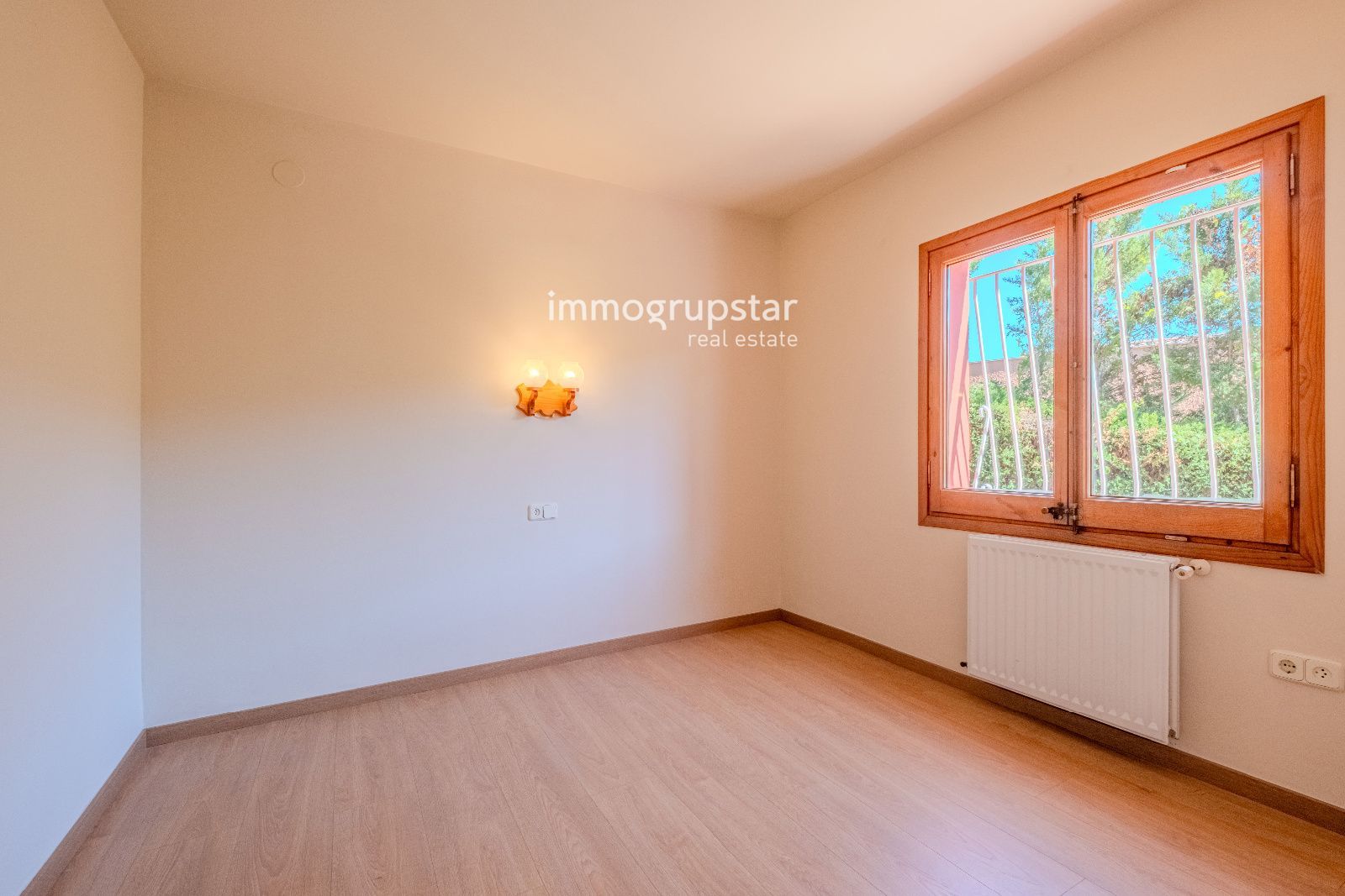 CHALET INDEPENDIENTE CON LICENCIA TURÍSTICA Y PISCINA EN MAS PERE - Foto 37