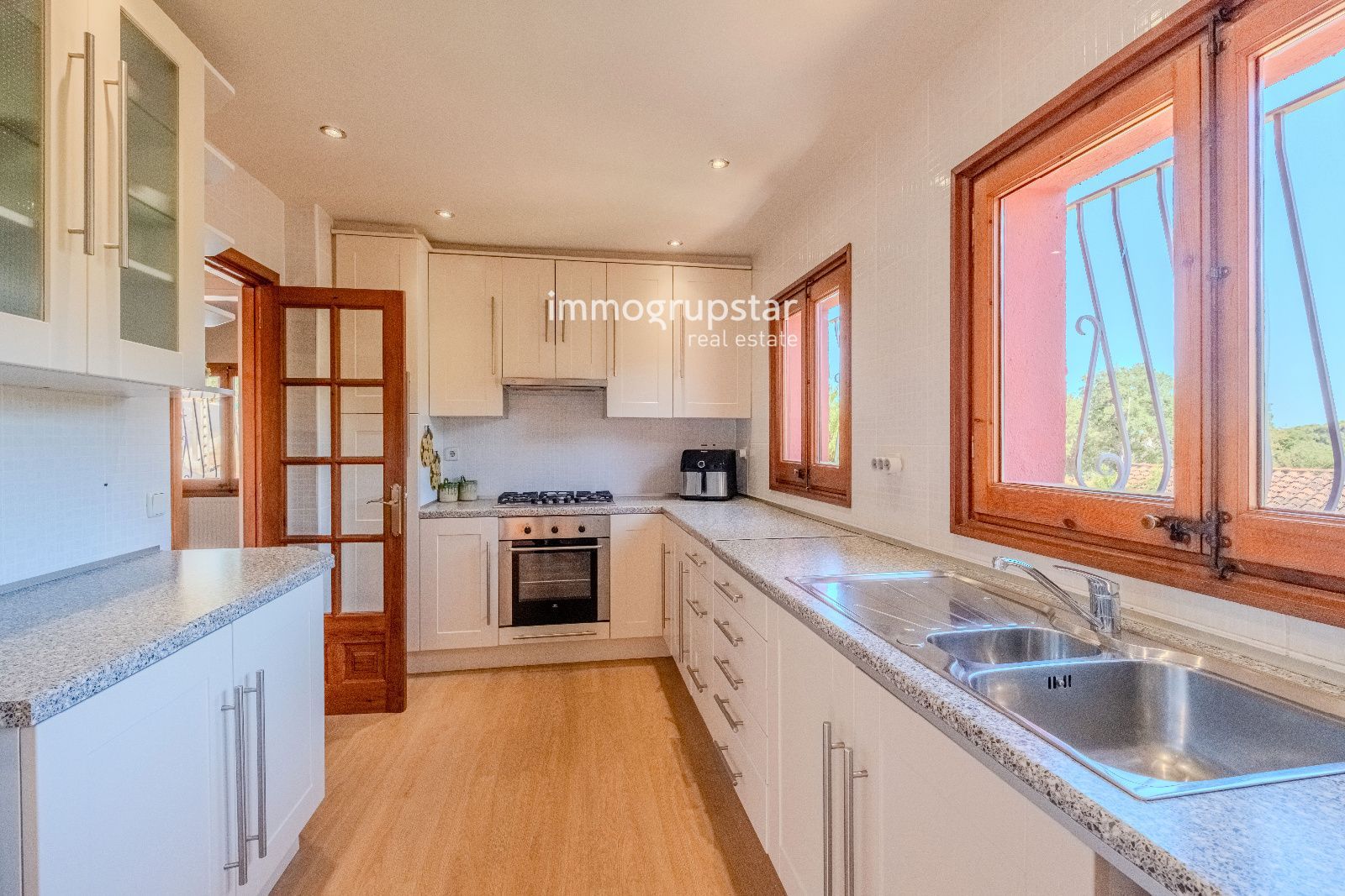 CHALET INDEPENDIENTE CON LICENCIA TURÍSTICA Y PISCINA EN MAS PERE - Foto 23