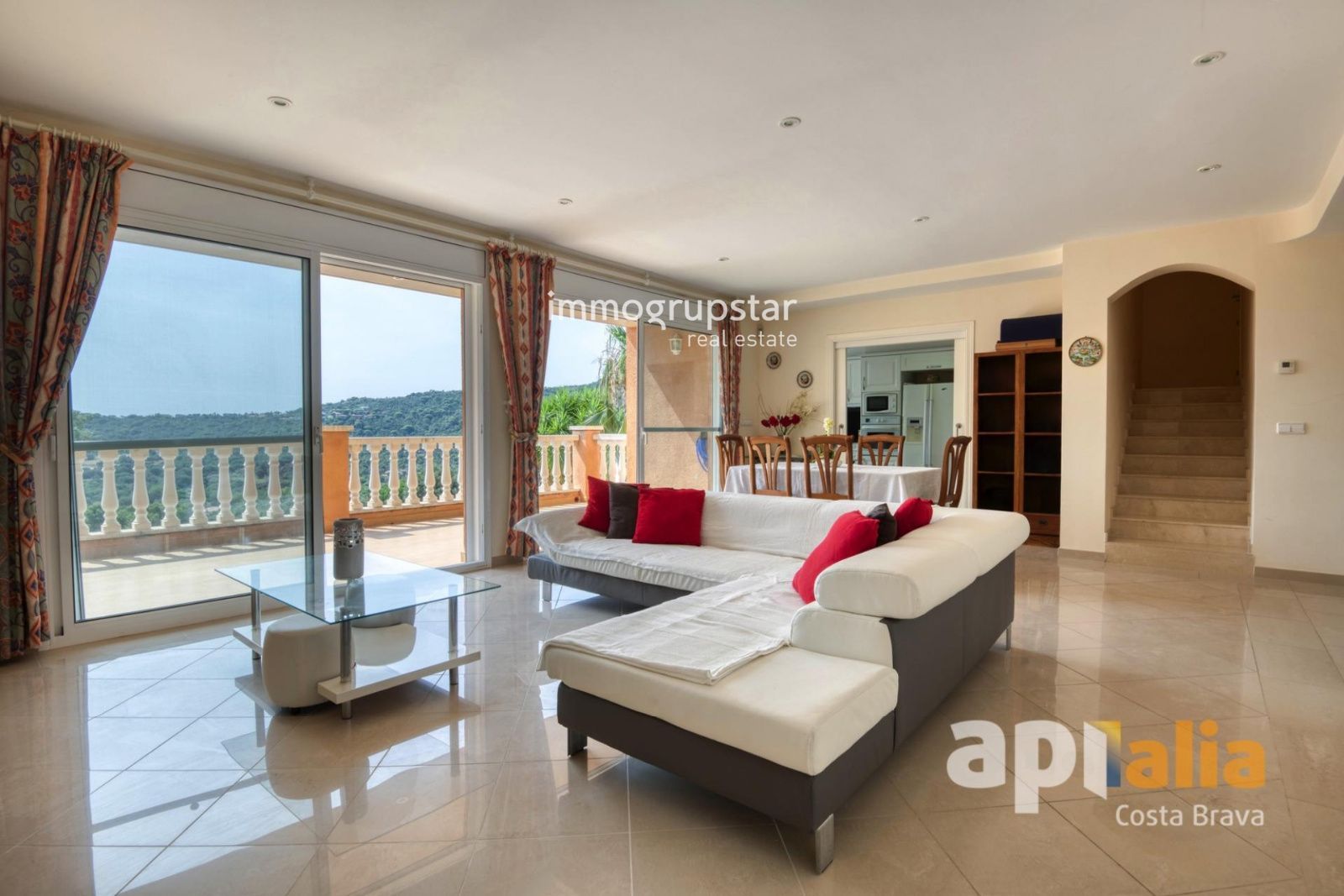 EXCLUSIVA APIALIA COSTA BRAVA | Casa con dos viviendas, piscina y vistas en Calonge - Foto 4