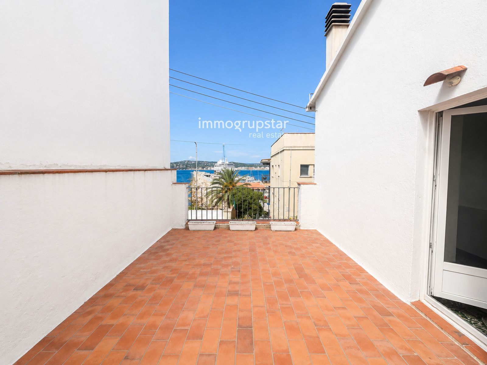Exclusivo apartamento con terraza, garaje y vistas en Palamós - Foto 13