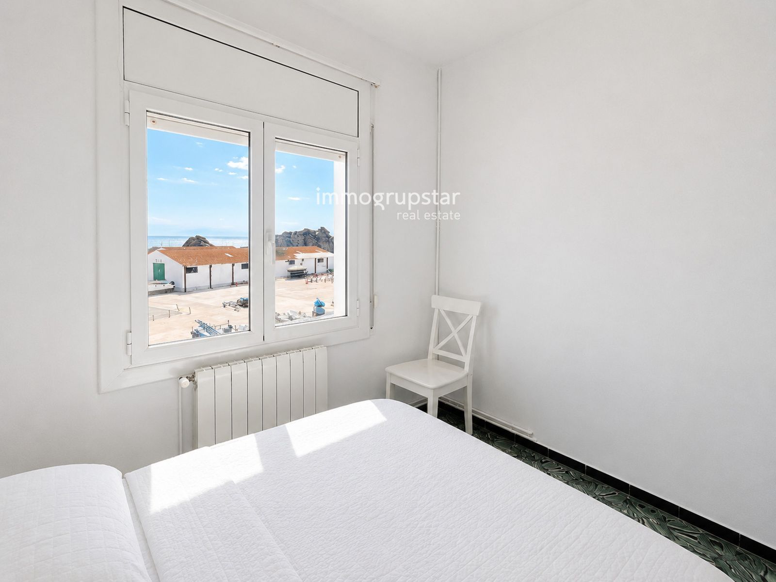 Exclusivo apartamento con terraza, garaje y vistas en Palamós - Foto 24