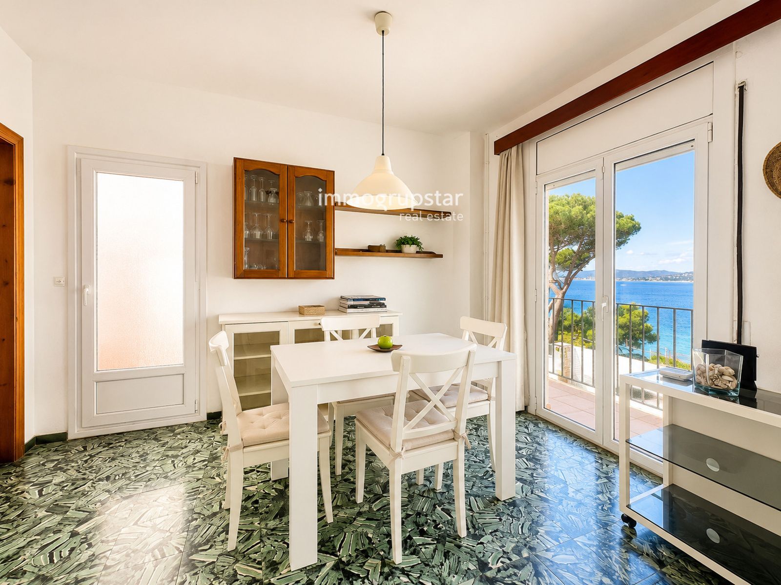 Exclusivo apartamento con terraza, garaje y vistas en Palamós - Foto 8